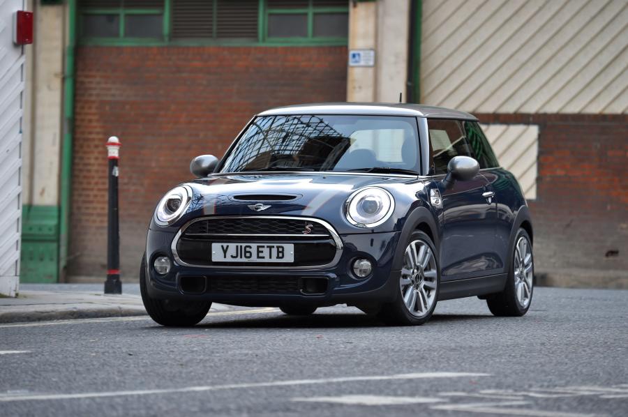  Mini Cooper S Seven 2016 года  (UK) (фото 1 из 30)